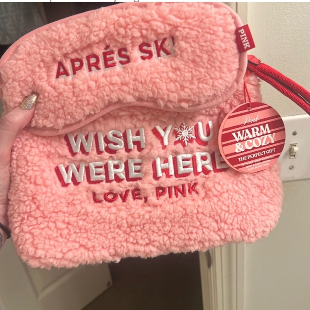 Victoria's Secret PINK "Warm & Cozy" gift set with a fleece bag, and eye mask. - Picture 10 of 11
